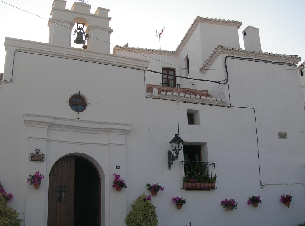 La Casa De La Iglesia Hotell Mijas Exteriör bild